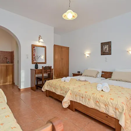 Alykes & Apartment Agios Prokopios (Naxos)